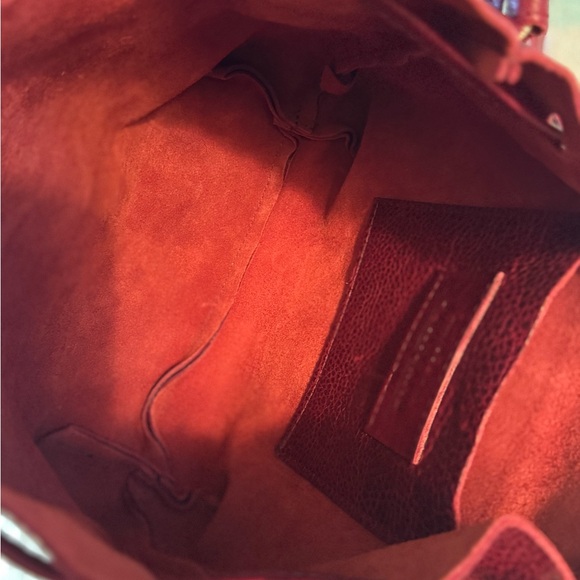 PENDLETON LEATHER GOODS ** Deep Red** Leather Crossbody Bucket Purse - Picture 6 of 9